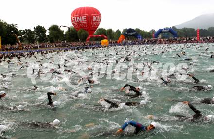 Kaernten Ironman Austria. Schwimmstart. Klagenfurt, am 4.7.2010.
Foto: Kuess

---
pressefotos, pressefotografie, kuess, qs, qspictures, sport, bild, bilder, bilddatenbank