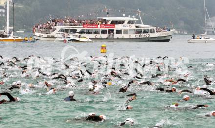 Kaernten Ironman Austria. Schwimmstart. Klagenfurt, am 4.7.2010.
Foto: Kuess

---
pressefotos, pressefotografie, kuess, qs, qspictures, sport, bild, bilder, bilddatenbank