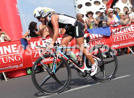 Kaernten Ironman Austria. Radfahren. Kathrin Paetzold (GER). Klagenfurt, am 4.7.2010.
Foto: Kuess

---
pressefotos, pressefotografie, kuess, qs, qspictures, sport, bild, bilder, bilddatenbank