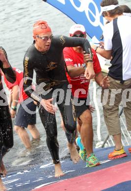 Kaernten Ironman Austria. Schwimmstart. Markus Fachbach (GER). Klagenfurt, am 4.7.2010.
Foto: Kuess

---
pressefotos, pressefotografie, kuess, qs, qspictures, sport, bild, bilder, bilddatenbank