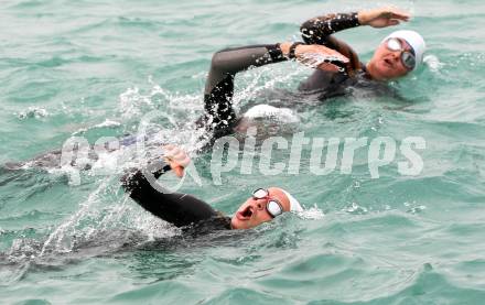 Kaernten Ironman Austria. Schwimmstart. Klagenfurt, am 4.7.2010.
Foto: Kuess

---
pressefotos, pressefotografie, kuess, qs, qspictures, sport, bild, bilder, bilddatenbank