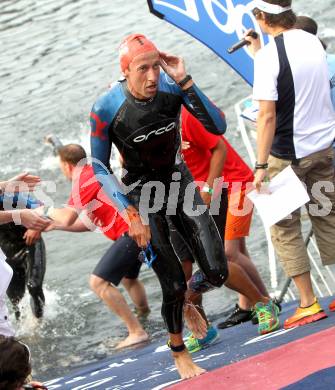 Kaernten Ironman Austria. Schwimmstart. Marino Vanhoenacker (BEL). Klagenfurt, am 4.7.2010.
Foto: Kuess

---
pressefotos, pressefotografie, kuess, qs, qspictures, sport, bild, bilder, bilddatenbank