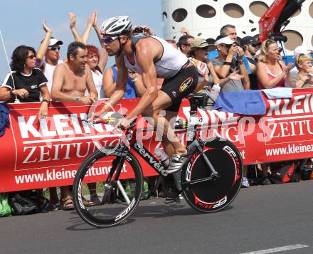 Kaernten Ironman Austria. Radfahren. Dennis Devriendt (BEL). Klagenfurt, am 4.7.2010.
Foto: Kuess

---
pressefotos, pressefotografie, kuess, qs, qspictures, sport, bild, bilder, bilddatenbank