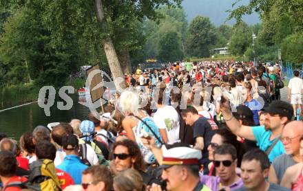 Kaernten Ironman Austria. Schwimmstart. Klagenfurt, am 4.7.2010.
Foto: Kuess

---
pressefotos, pressefotografie, kuess, qs, qspictures, sport, bild, bilder, bilddatenbank