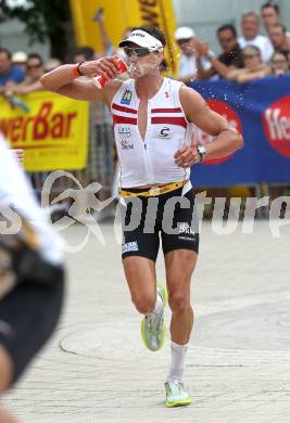 Kaernten Ironman Austria. Radfahren. Michael Weiss (AUT). Klagenfurt, am 4.7.2010.
Foto: Kuess

---
pressefotos, pressefotografie, kuess, qs, qspictures, sport, bild, bilder, bilddatenbank