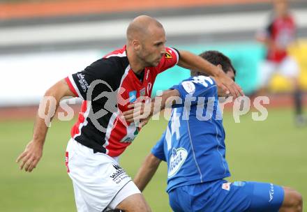 Fussball. Testspiel.  WAC/St.Andrae gegen NK Osijek. Stephan Stueckler (WAC), Andrej Causic (Osijek).
Wolfsberg, 6.7.2010.
Foto: Kuess
---
pressefotos, pressefotografie, kuess, qs, qspictures, sport, bild, bilder, bilddatenbank