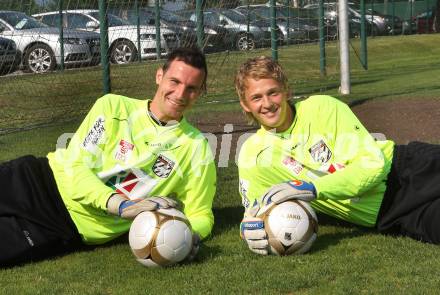 Fussball.  Erste Liga. WAC St.Andrae, Mannschaftsfototermin.  Takats Stefan, Christian Dobnik. Wolfsberg, 1.7.2010.
Foto: Kuess

---
pressefotos, pressefotografie, kuess, qs, qspictures, sport, bild, bilder, bilddatenbank