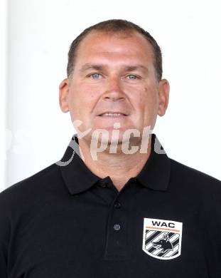 Fussball. Erste Liga. WAC/St. Andrae. Mannschaftsfototermin. Tormanntrainer Christof Obex. Wolfsberg, 1.7.2010.
Foto: Kuess
---
pressefotos, pressefotografie, kuess, qs, qspictures, sport, bild, bilder, bilddatenbank