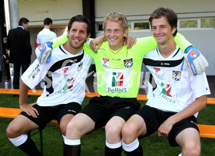 Fussball.  Erste Liga. WAC St.Andrae, Mannschaftsfototermin. Sandro Zakany, Christian Dobnik, Christian Falk. Wolfsberg, 1.7.2010.
Foto: Kuess

---
pressefotos, pressefotografie, kuess, qs, qspictures, sport, bild, bilder, bilddatenbank