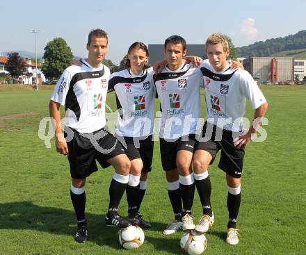 Fussball.  Erste Liga. WAC St.Andrae, Mannschaftsfototermin. Thomas Pirker, Dario Baldauf, Nenad Jovanovic, Michael Solbauer. Wolfsberg, 1.7.2010.
Foto: Kuess

---
pressefotos, pressefotografie, kuess, qs, qspictures, sport, bild, bilder, bilddatenbank