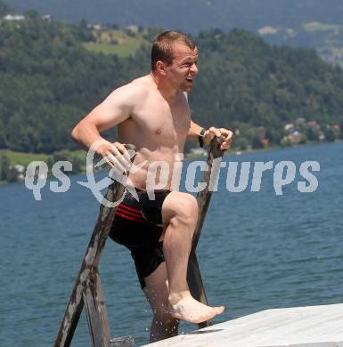 EBEL. Eishockey Bundesliga. Teambuilding VSV. Triathlon. Wasserschi. Roland Kaspitz. Ossiacher See, am 9.7.2010.
Foto: Kuess
---
pressefotos, pressefotografie, kuess, qs, qspictures, sport, bild, bilder, bilddatenbank