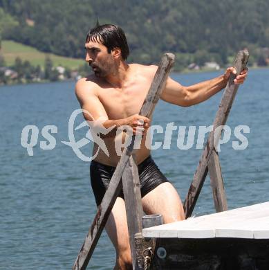 EBEL. Eishockey Bundesliga. Teambuilding VSV. Triathlon. Wasserschi.  Gert Prohaska. Ossiacher See, am 9.7.2010.
Foto: Kuess
---
pressefotos, pressefotografie, kuess, qs, qspictures, sport, bild, bilder, bilddatenbank