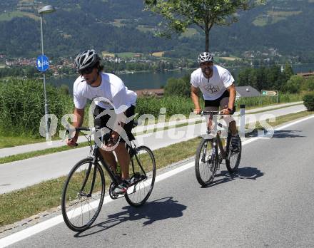 EBEL. Eishockey Bundesliga. Teambuilding VSV. Triathlon. Wasserschi. Christoph Martinz, Gert Prohaska. Ossiacher See, am 9.7.2010.
Foto: Kuess
---
pressefotos, pressefotografie, kuess, qs, qspictures, sport, bild, bilder, bilddatenbank