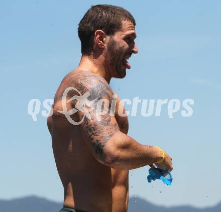 EBEL. Eishockey Bundesliga. Teambuilding VSV. Triathlon. Wasserschi. Nikolas Petrik. Ossiacher See, am 9.7.2010.
Foto: Kuess
---
pressefotos, pressefotografie, kuess, qs, qspictures, sport, bild, bilder, bilddatenbank