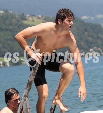 EBEL. Eishockey Bundesliga. Teambuilding VSV. Triathlon. Wasserschi. Mario Altmann. Ossiacher See, am 9.7.2010.
Foto: Kuess
---
pressefotos, pressefotografie, kuess, qs, qspictures, sport, bild, bilder, bilddatenbank