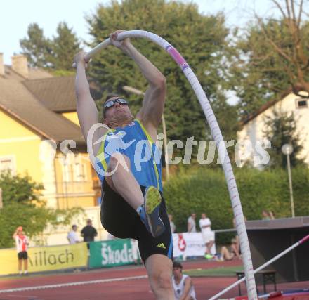 Leichtathletik. Oesterreichische Meisterschaft. Stabhochsprung. Roland Schwarzl. Villach, am 10.7.2010.
Foto: Kuess
---
pressefotos, pressefotografie, kuess, qs, qspictures, sport, bild, bilder, bilddatenbank