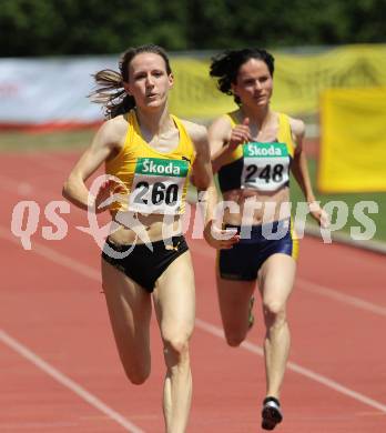 Leichtathletik. Oesterreichische Meisterschaft. 200 Meter Frauen. Doris Roeser, Bianca Duerr. Villach, am 10.7.2010.
Foto: Kuess
---
pressefotos, pressefotografie, kuess, qs, qspictures, sport, bild, bilder, bilddatenbank