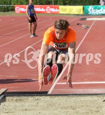 Leichtathletik. Oesterreichische Meisterschaft. Weitsprung. Julian Kellerer. Villach, am 10.7.2010.
Foto: Kuess

---
pressefotos, pressefotografie, kuess, qs, qspictures, sport, bild, bilder, bilddatenbank