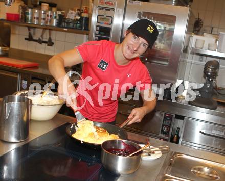 Schi Alpin. Kathrin Zettel. Poertschach/Woerthersee, 14.7.2010.
Foto: Kuess

---
pressefotos, pressefotografie, kuess, qs, qspictures, sport, bild, bilder, bilddatenbank