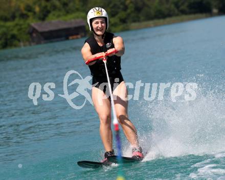 Schi Alpin. Kathrin Zettel. Poertschach/Woerthersee, 14.7.2010.
Foto: Kuess

---
pressefotos, pressefotografie, kuess, qs, qspictures, sport, bild, bilder, bilddatenbank