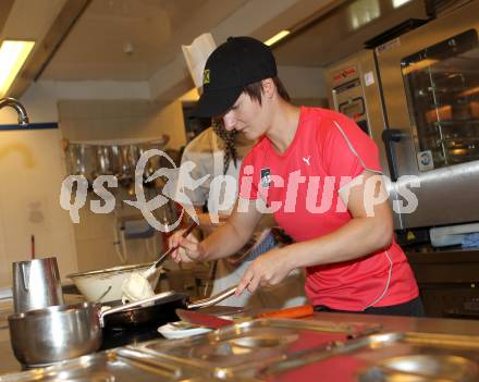 Schi Alpin. Kathrin Zettel. Poertschach/Woerthersee, 14.7.2010.
Foto: Kuess

---
pressefotos, pressefotografie, kuess, qs, qspictures, sport, bild, bilder, bilddatenbank