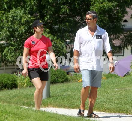 Schi Alpin. Kathrin Zettel, Valentin Hobel. Poertschach/Woerthersee, 14.7.2010.
Foto: Kuess

---
pressefotos, pressefotografie, kuess, qs, qspictures, sport, bild, bilder, bilddatenbank