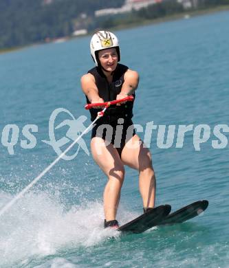 Schi Alpin. Kathrin Zettel. Poertschach/Woerthersee, 14.7.2010.
Foto: Kuess

---
pressefotos, pressefotografie, kuess, qs, qspictures, sport, bild, bilder, bilddatenbank