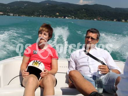 Schi Alpin. Kathrin Zettel, Valentin Hobel. Poertschach/Woerthersee, 14.7.2010.
Foto: Kuess

---
pressefotos, pressefotografie, kuess, qs, qspictures, sport, bild, bilder, bilddatenbank