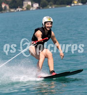 Schi Alpin. Kathrin Zettel. Poertschach/Woerthersee, 14.7.2010.
Foto: Kuess

---
pressefotos, pressefotografie, kuess, qs, qspictures, sport, bild, bilder, bilddatenbank