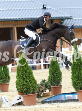 Springreiten. Kaerntner Meisterschaften. Ulrich Domaingo auf Darkness Delight. Treffen, am 18.7.2010.
Foto: Kuess
---
pressefotos, pressefotografie, kuess, qs, qspictures, sport, bild, bilder, bilddatenbank