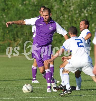 Fussball KFV Cup. Maria Saal gegen SK Austria Klagenfurt. Oliver Pusztai (Austria Klagenfurt). Maria Saal, am 20.7.2010.
Foto: Kuess
---
pressefotos, pressefotografie, kuess, qs, qspictures, sport, bild, bilder, bilddatenbank