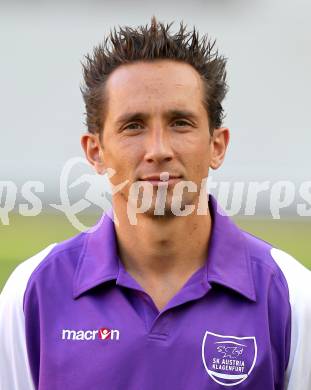 Fussball. SK Austria Klagenfurt. Mannschaftsfototermin. Matthias Dollinger. Klagenfurt, 20.7.2010.
Foto: Kuess

---
pressefotos, pressefotografie, kuess, qs, qspictures, sport, bild, bilder, bilddatenbank