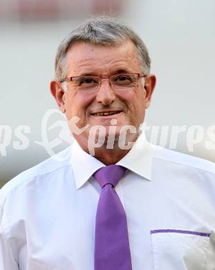 Fussball. SK Austria Klagenfurt. Mannschaftsfototermin. Josef Loibnegger. Klagenfurt, 20.7.2010.
Foto: Kuess

---
pressefotos, pressefotografie, kuess, qs, qspictures, sport, bild, bilder, bilddatenbank