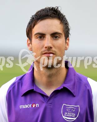 Fussball. SK Austria Klagenfurt. Mannschaftsfototermin. Helmut Koenig. Klagenfurt, 20.7.2010.
Foto: Kuess

---
pressefotos, pressefotografie, kuess, qs, qspictures, sport, bild, bilder, bilddatenbank