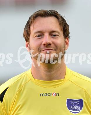 Fussball. SK Austria Klagenfurt. Mannschaftsfototermin. Alexander Schenk. Klagenfurt, 20.7.2010.
Foto: Kuess

---
pressefotos, pressefotografie, kuess, qs, qspictures, sport, bild, bilder, bilddatenbank