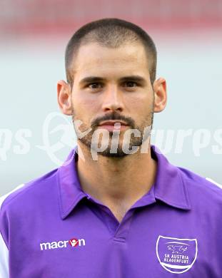 Fussball. SK Austria Klagenfurt. Mannschaftsfototermin. Oliver Pusztai. Klagenfurt, 20.7.2010.
Foto: Kuess

---
pressefotos, pressefotografie, kuess, qs, qspictures, sport, bild, bilder, bilddatenbank