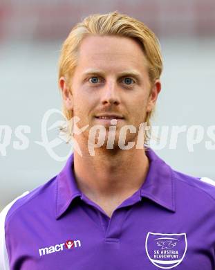 Fussball. SK Austria Klagenfurt. Mannschaftsfototermin. Johannes Isopp. Klagenfurt, 20.7.2010.
Foto: Kuess

---
pressefotos, pressefotografie, kuess, qs, qspictures, sport, bild, bilder, bilddatenbank