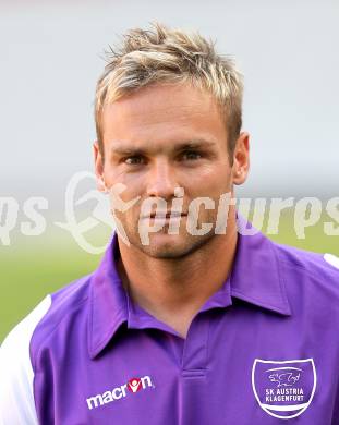 Fussball. SK Austria Klagenfurt. Mannschaftsfototermin. Kai Schoppitsch. Klagenfurt, 20.7.2010.
Foto: Kuess

---
pressefotos, pressefotografie, kuess, qs, qspictures, sport, bild, bilder, bilddatenbank