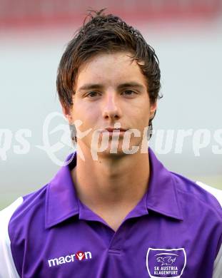 Fussball. SK Austria Klagenfurt. Mannschaftsfototermin. Marco Pegrin. Klagenfurt, 20.7.2010.
Foto: Kuess

---
pressefotos, pressefotografie, kuess, qs, qspictures, sport, bild, bilder, bilddatenbank