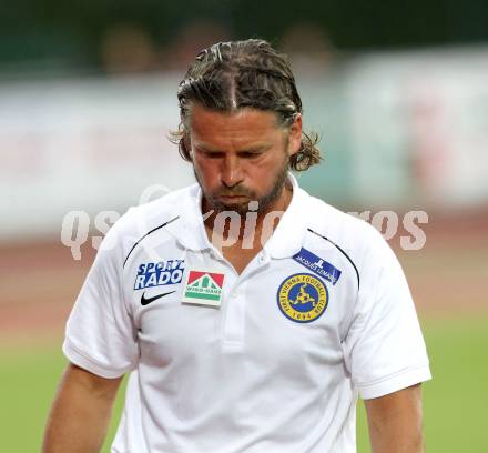 Fussball. Erste Liga. WAC/St. Andrae gegen Vienna FC. Trainer Frenkie Schinkels, (Vienna).  Wolfsberg, 23.7.2010. 
Foto: Kuess

---
pressefotos, pressefotografie, kuess, qs, qspictures, sport, bild, bilder, bilddatenbank