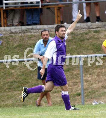 Fussball. OEFB Cup 2011 . SVG Bleiburg gegen SK Austria Klagenfurt.  Torjubel Christian Sablatnig (Klagenfurt). Bleiburg, 23.7.2010. 
Foto: Kuess

---
pressefotos, pressefotografie, kuess, qs, qspictures, sport, bild, bilder, bilddatenbank