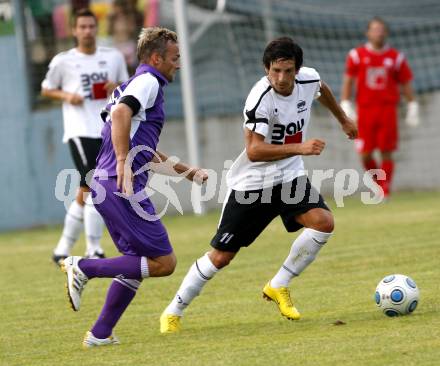 Fussball. OEFB Cup 2011 . SVG Bleiburg gegen SK Austria Klagenfurt. Riedl Thomas (Bleiburg), Schoppitsch Kai (Klagenfurt). Bleiburg, 23.7.2010. 
Foto: Kuess

---
pressefotos, pressefotografie, kuess, qs, qspictures, sport, bild, bilder, bilddatenbank