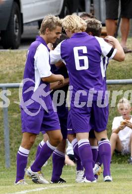 Fussball. OEFB Cup 2011 . SVG Bleiburg gegen SK Austria Klagenfurt. Torjubel (Klagenfurt). Bleiburg, 23.7.2010. 
Foto: Kuess

---
pressefotos, pressefotografie, kuess, qs, qspictures, sport, bild, bilder, bilddatenbank