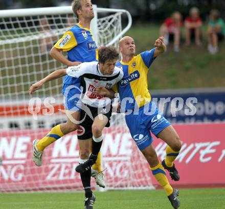 Fussball. Erste Liga. WAC/St. Andrae gegen Vienna FC. Christian Falk,  (WAC), Christian Balga, Richard Strohmayer (Vienna).  Wolfsberg, 23.7.2010. 
Foto: Kuess

---
pressefotos, pressefotografie, kuess, qs, qspictures, sport, bild, bilder, bilddatenbank