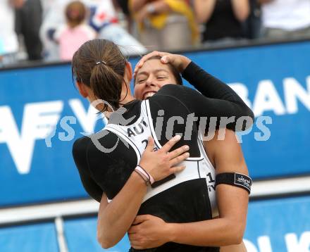 Beachvolleyball Grand Slam Klagenfurt. Kerstin Pichler, Cornelia Rimser.
Klagenfurt, 27.7.2010.
Foto: Kuess
---
pressefotos, pressefotografie, kuess, qs, qspictures, sport, bild, bilder, bilddatenbank