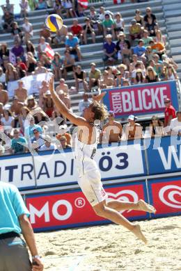 Beachvolleyball Grand Slam. Michael Leeb. Klagenfurt, 28.7.2010.
Foto: Kuess

---
pressefotos, pressefotografie, kuess, qs, qspictures, sport, bild, bilder, bilddatenbank