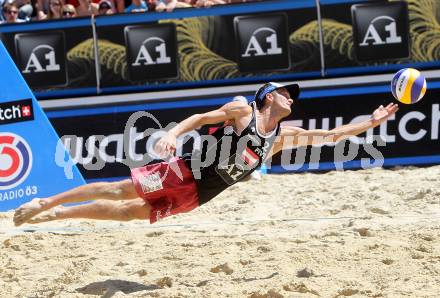 Beachvolleyball Grand Slam.  Alexander Huber. Klagenfurt, 28.7.2010.
Foto: Kuess

---
pressefotos, pressefotografie, kuess, qs, qspictures, sport, bild, bilder, bilddatenbank