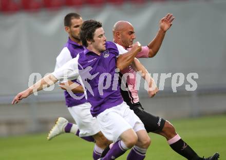 Fussball Testspiel. SK Austria Klagenfurt gegen US Palermo. Martin Tschernuth (Klagenfurt), Massimo Balzaretti (Palermo). Klagenfurt, am 28.7.2010.
Foto: Kuess
---
pressefotos, pressefotografie, kuess, qs, qspictures, sport, bild, bilder, bilddatenbank