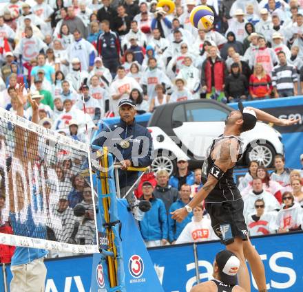 Beachvolleyball Grand Slam. DOPPLER Clemens, MELLITZER Matthias. Klagenfurt, 30.7.2010.
Foto: Kuess

---
pressefotos, pressefotografie, kuess, qs, qspictures, sport, bild, bilder, bilddatenbank