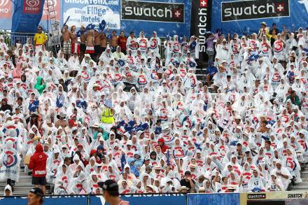 Beachvolleyball Grand Slam. Fans. Klagenfurt, 29.7.2010.
Foto: Kuess

---
pressefotos, pressefotografie, kuess, qs, qspictures, sport, bild, bilder, bilddatenbank